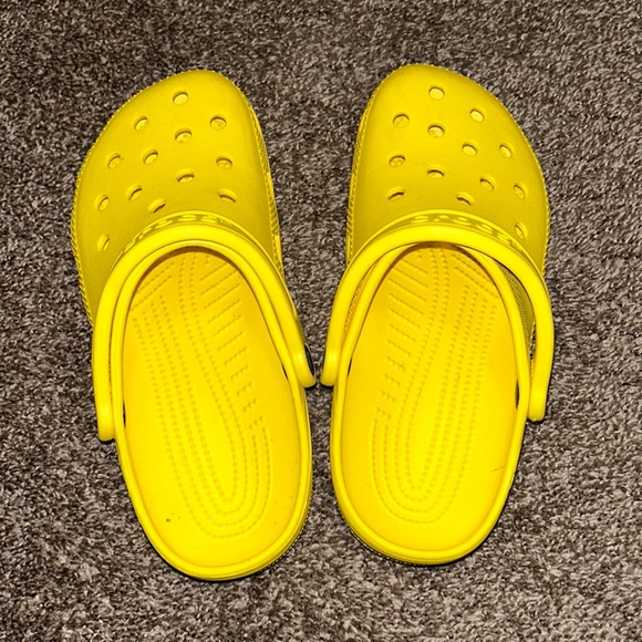 CROCS Shoes - Yellow Crocs